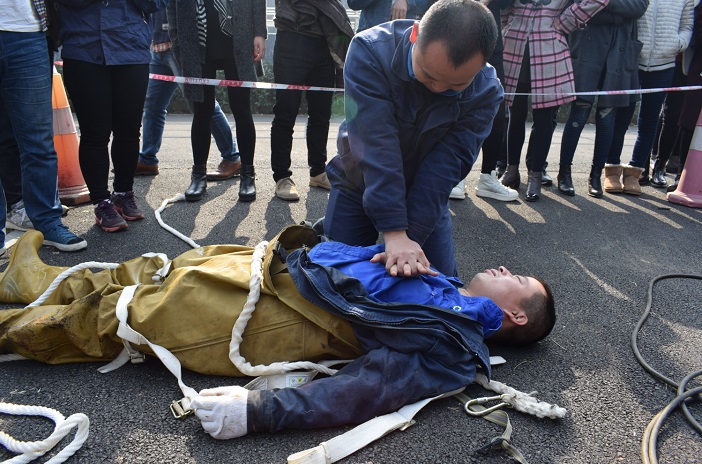 QQ图片20161221085938.jpg